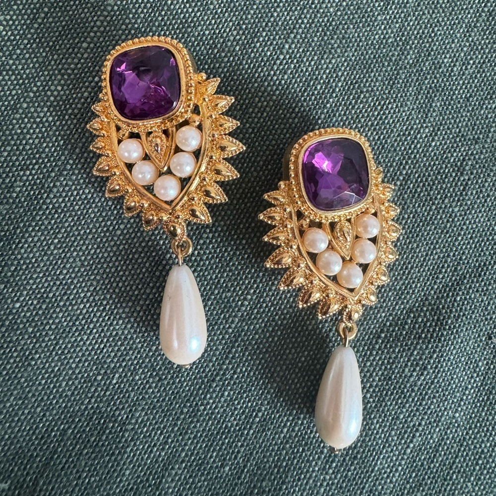 Elizabeth Taylor Jhaveri for Avon Imperial Elegance Clip-On Earrings